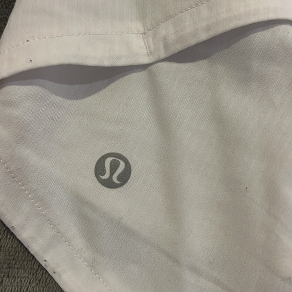 White speed up shorts - Picture 3 of 3